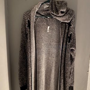 Long sweater with hood